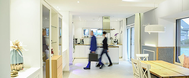 Präsenz­melder bei Knobloch & Heil GmbH & Co. KG in Neuhof